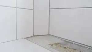 Kolejność układania płytek ściana czy podłoga