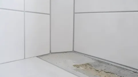 Kolejność układania płytek ściana czy podłoga