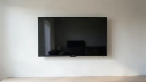 Na jakiej wysokości telewizor 55 cali na ścianie